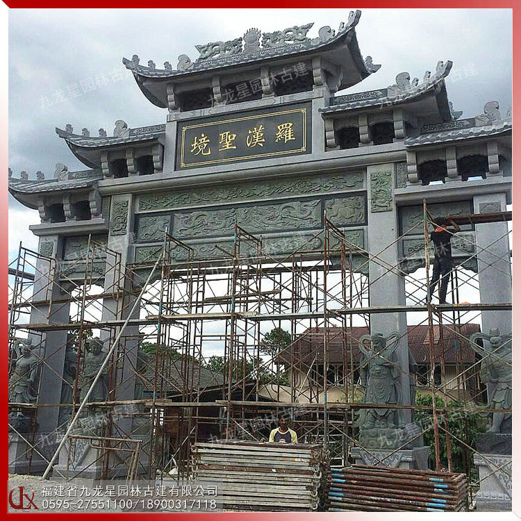 三門(mén)五樓石雕牌坊